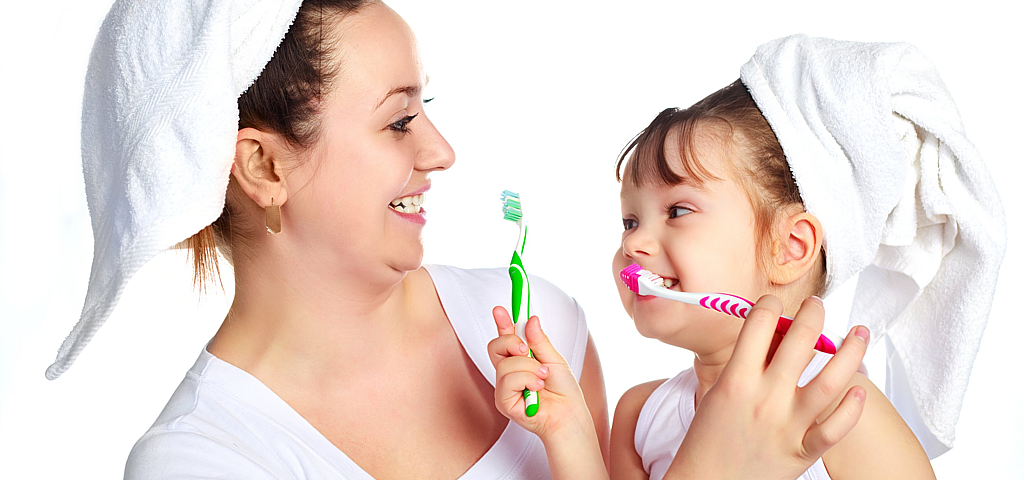 Когда начинать чистить зубки ребёнку?